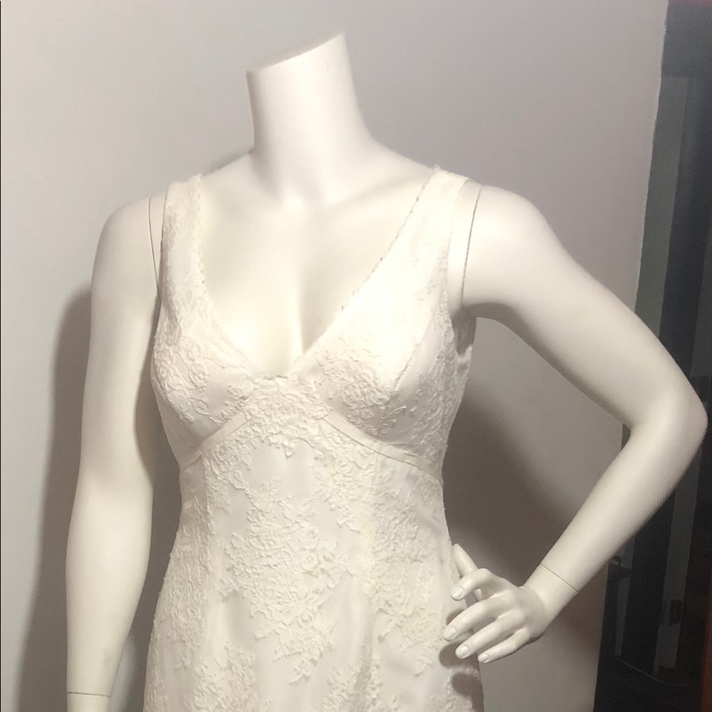 Flower Lace V-Neck Wedding Dress
